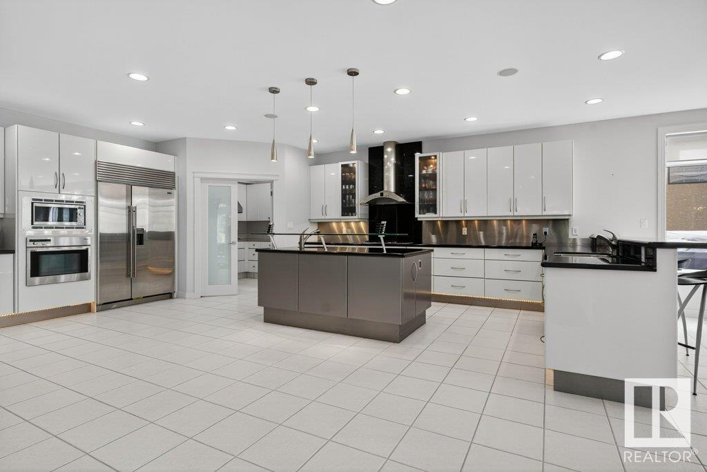 Photo 51 of 1128 119 St Nw, Edmonton AB