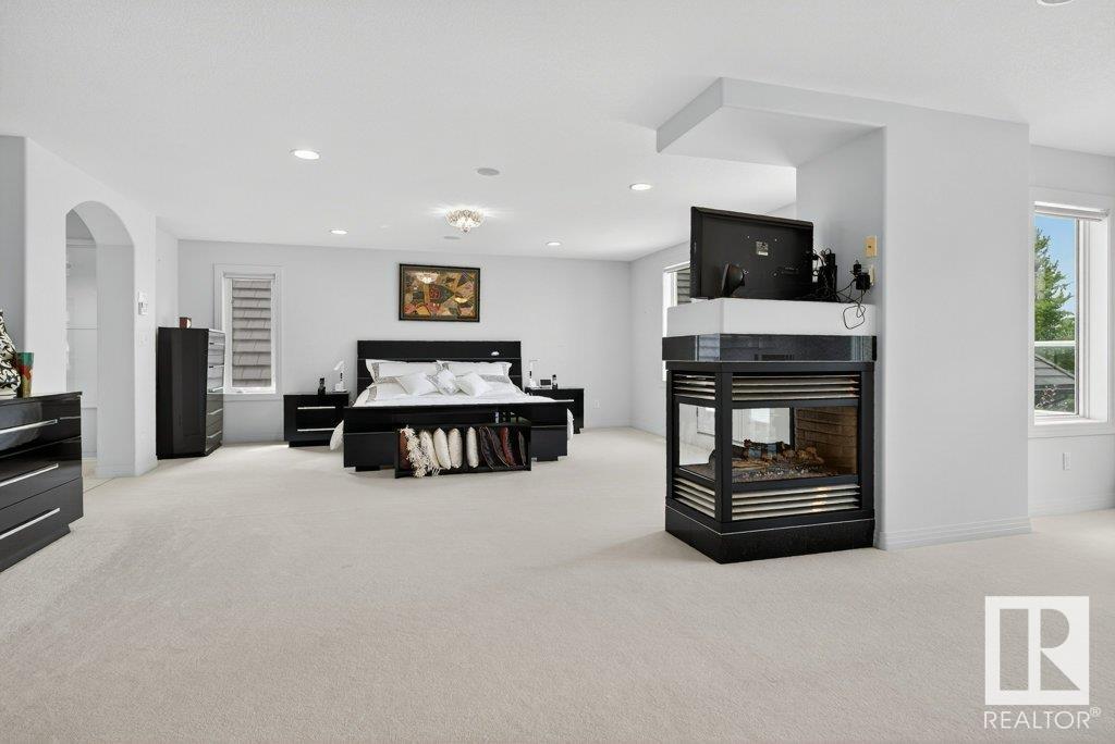 Photo 14 of 1128 119 St Nw, Edmonton AB
