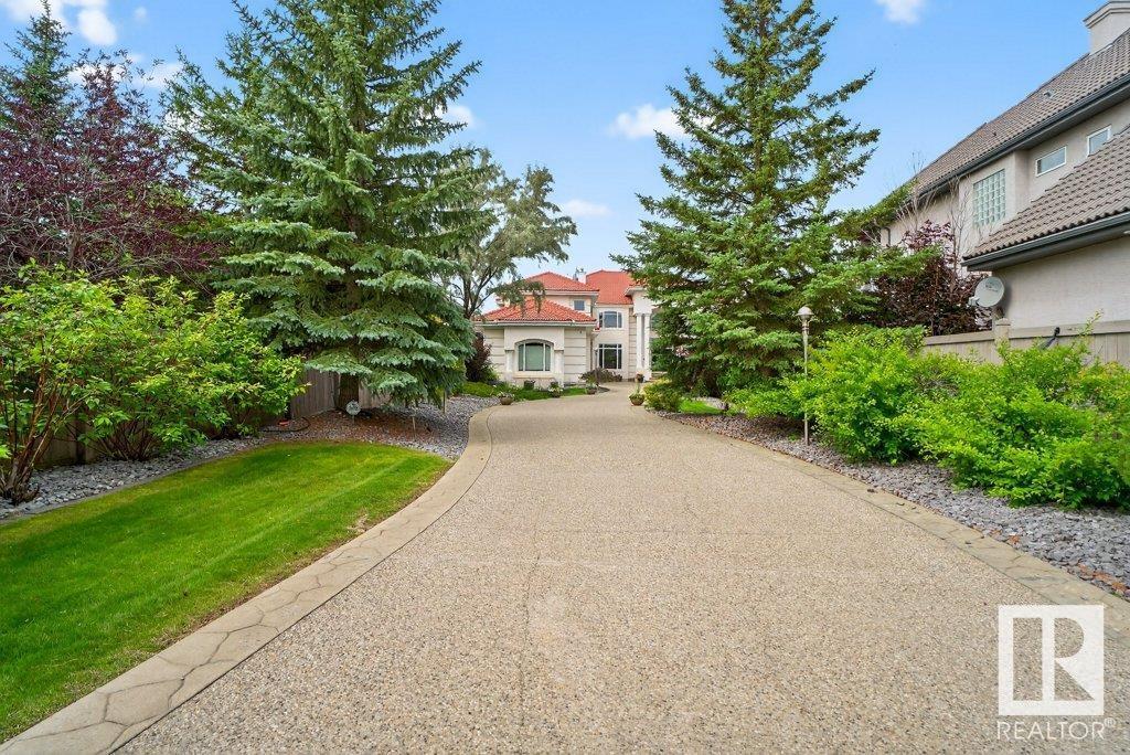 Photo 8 of 1128 119 St Nw, Edmonton AB