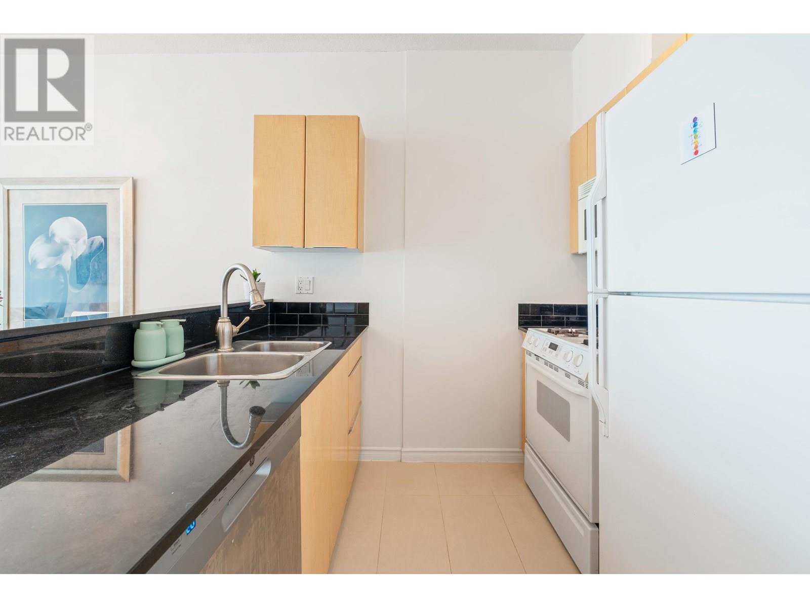 Photo 10 of 3103 1239 W Georgia Street, Vancouver BC