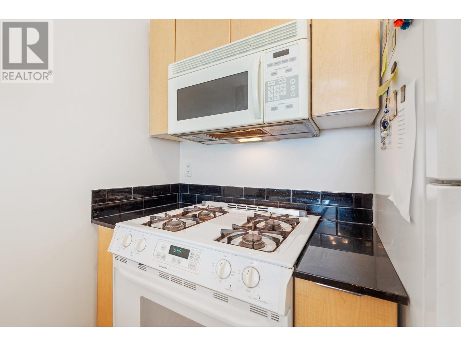 Photo 11 of 3103 1239 W Georgia Street, Vancouver BC