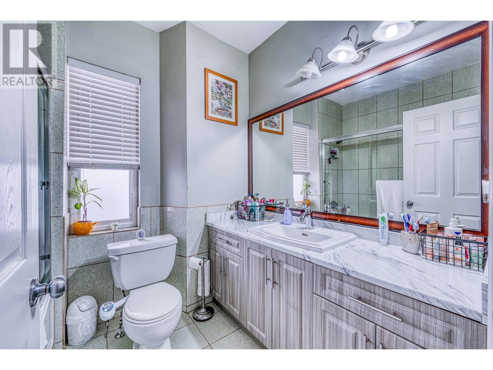 Photo 16 of 483 E 47th Avenue, Vancouver BC