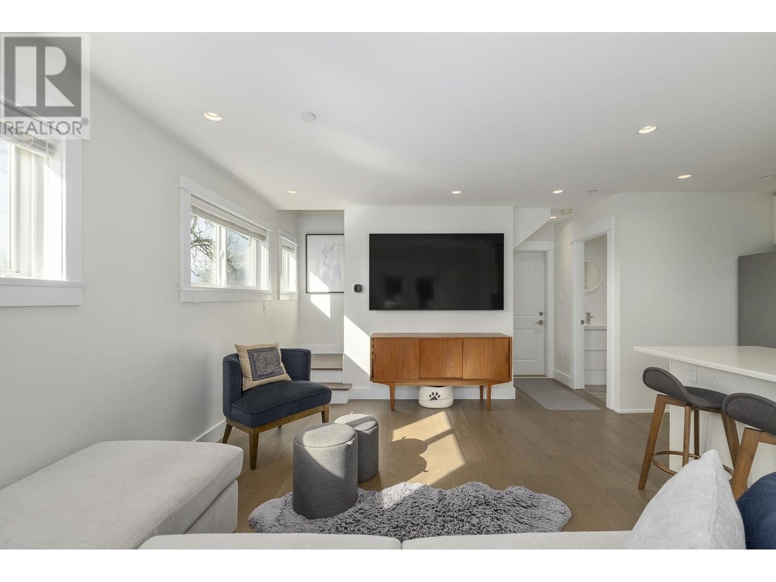 Photo 10 of 3217 Matapan Crescent, Vancouver BC
