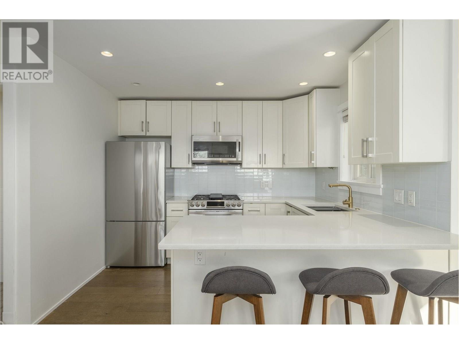 Photo 8 of 3217 Matapan Crescent, Vancouver BC