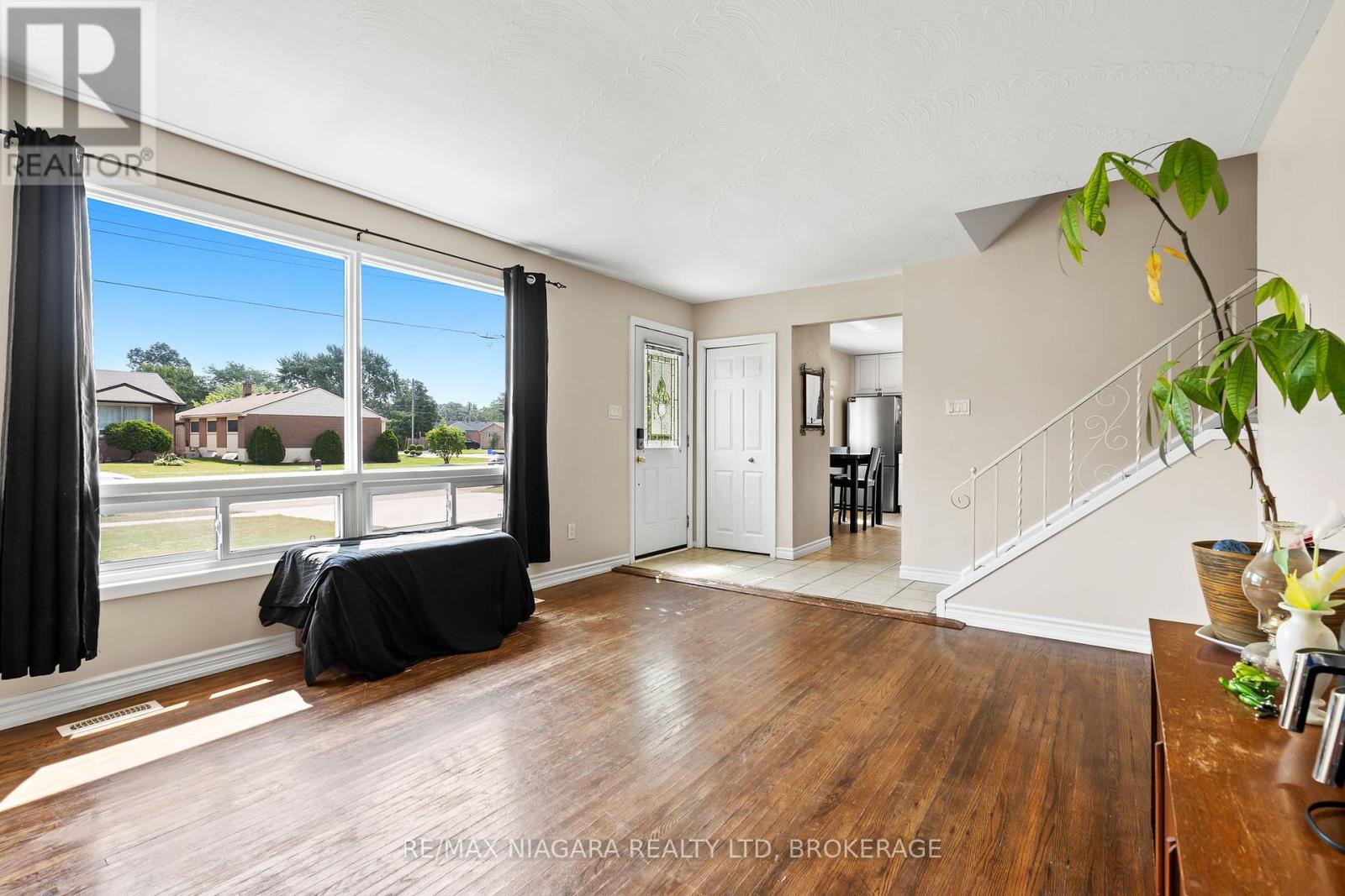 Photo 27 of 7463 Marieclaude Avenue, Niagara Falls ON