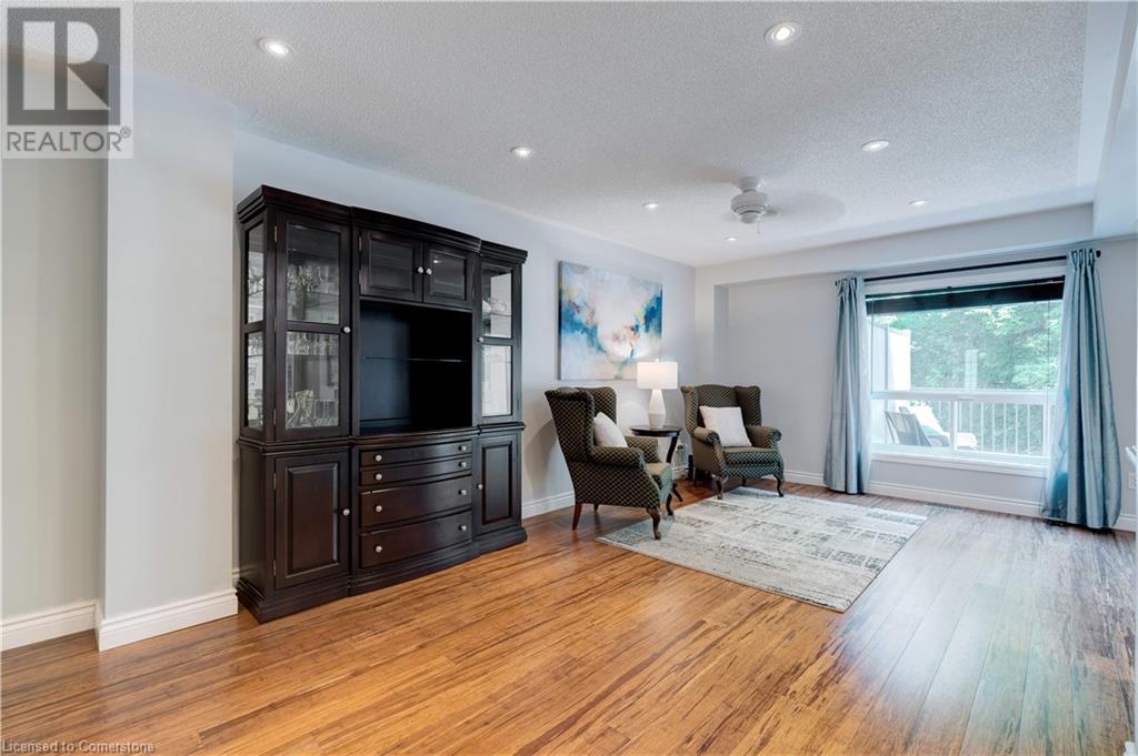 Photo 9 of 2151 Walkers Line Unit 19, Burlington ON