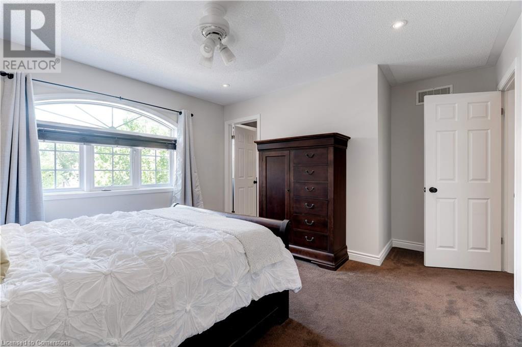 Photo 17 of 2151 Walkers Line Unit 19, Burlington ON