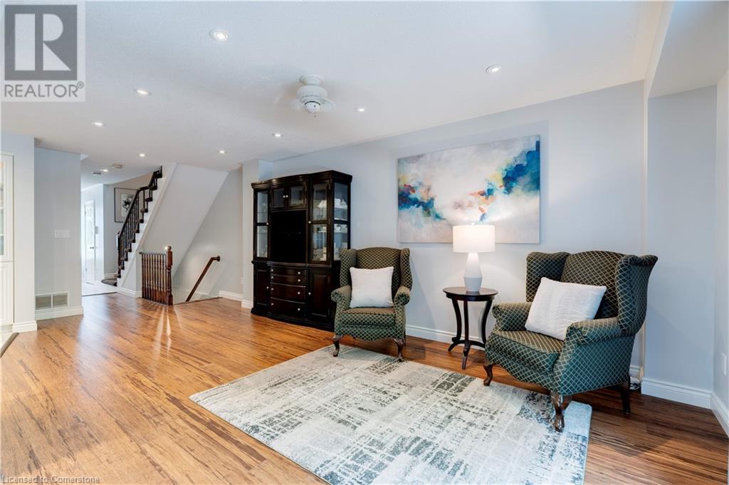 Photo 10 of 2151 Walkers Line Unit 19, Burlington ON