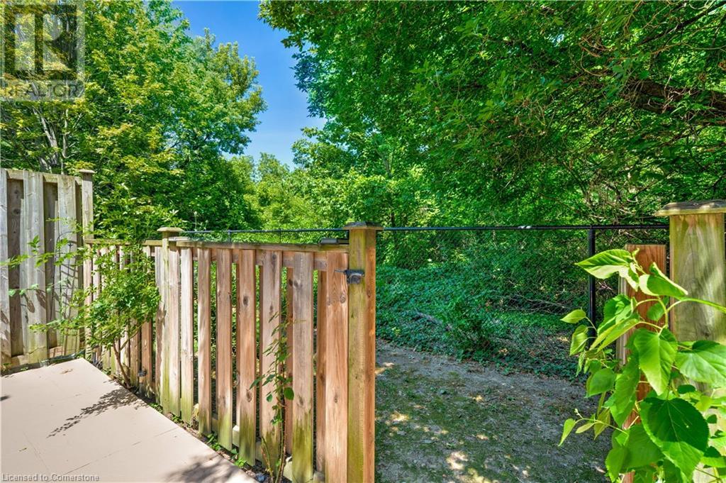 Photo 35 of 2151 Walkers Line Unit 19, Burlington ON