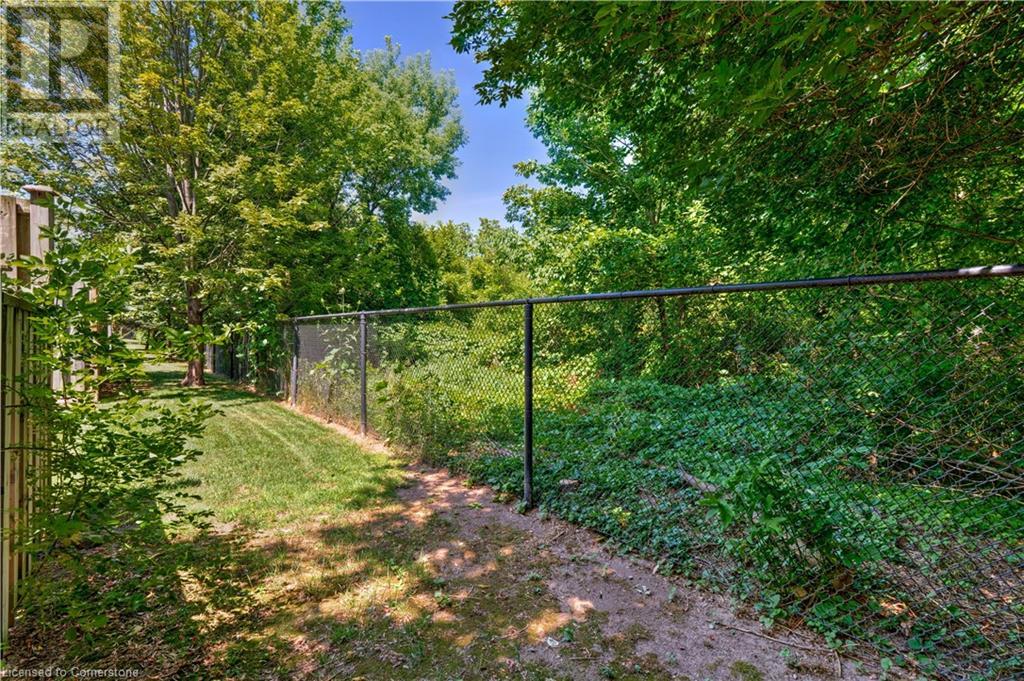 Photo 34 of 2151 Walkers Line Unit 19, Burlington ON