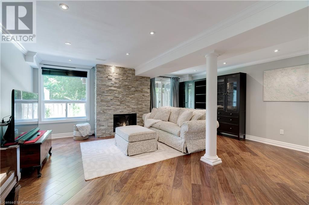 Photo 26 of 2151 Walkers Line Unit 19, Burlington ON