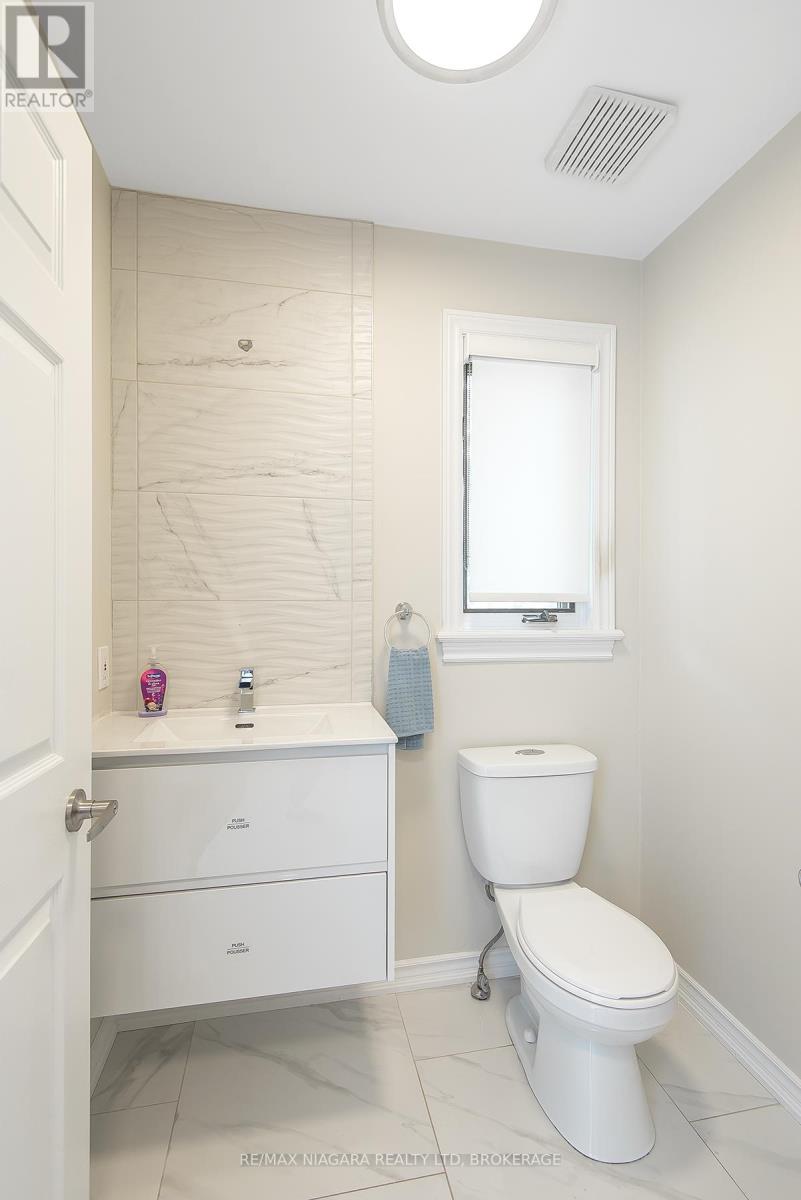 Photo 15 of 1 1616 Pelham Street, Pelham ON
