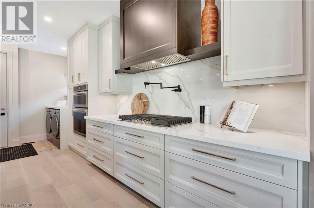 Photo 2 of 157 Parkside Drive, Brantford ON