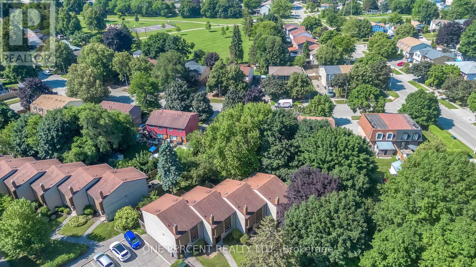 Photo 31 of 40 215 Glamis Road, Cambridge ON