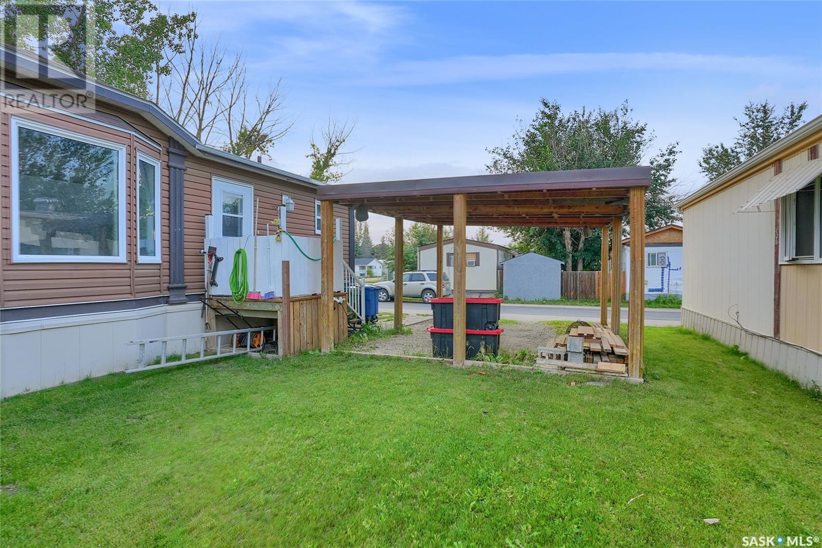 Photo 15 of F 2 1455 9th Avenue Ne, Moose Jaw SK