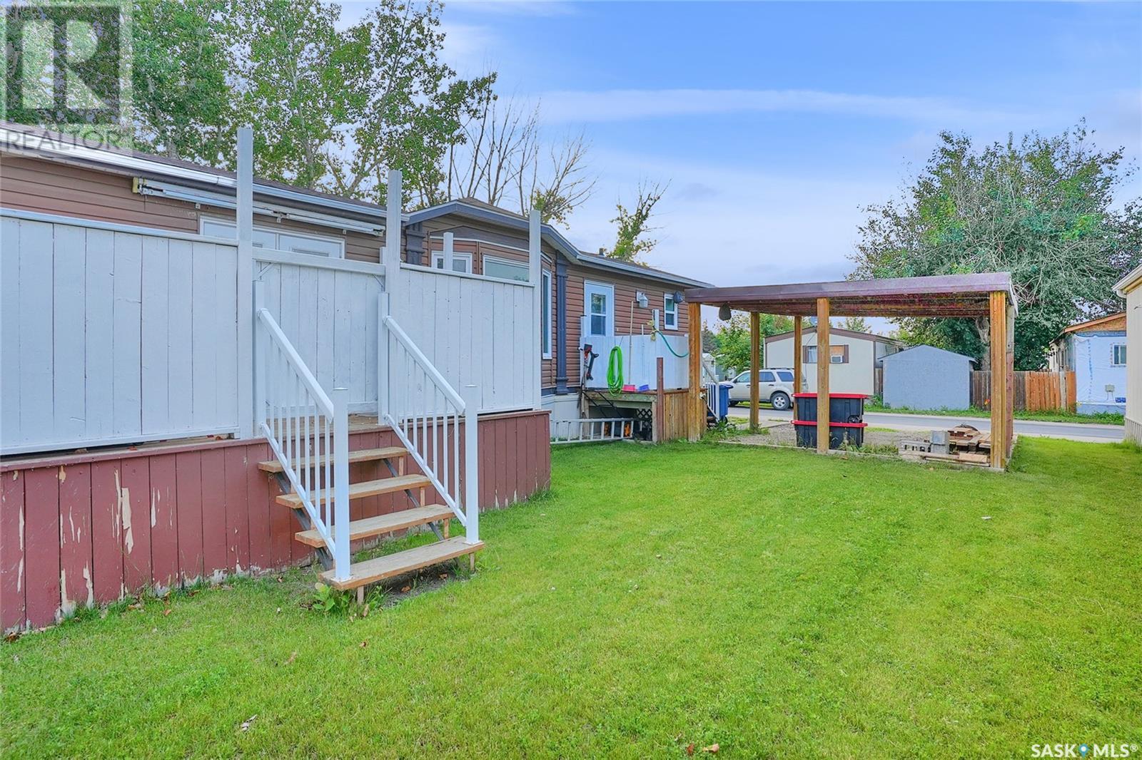 Photo 22 of F 2 1455 9th Avenue Ne, Moose Jaw SK