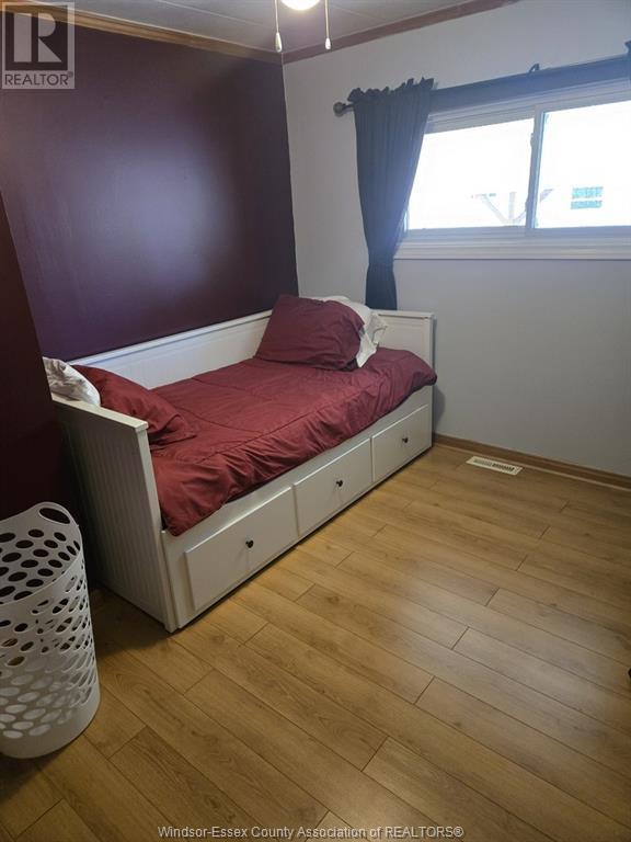 Photo 11 of 125 Steven Court, Essex ON