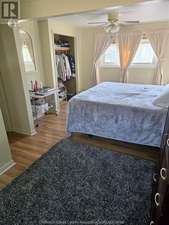 Photo 8 of 125 Steven Court, Essex ON