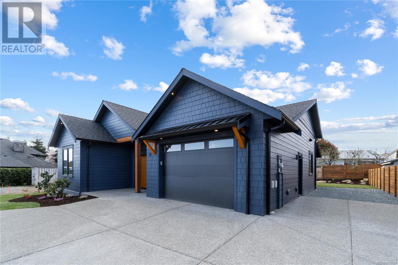 Photo 2 of 51 Sun West Pl, Parksville BC