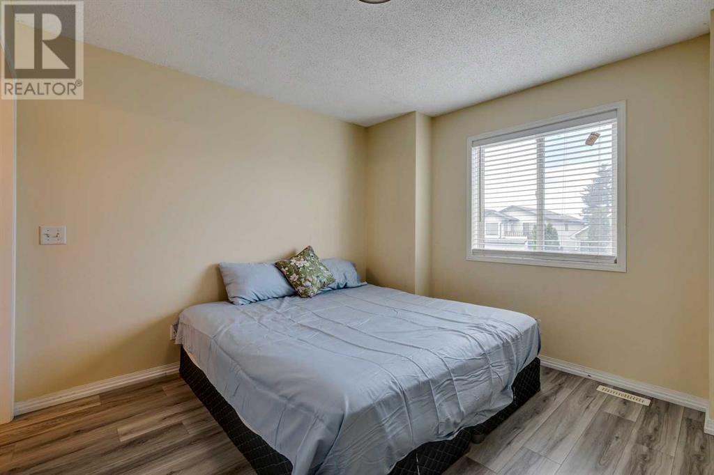 Photo 22 of 47 Erin Grove Se, Calgary AB