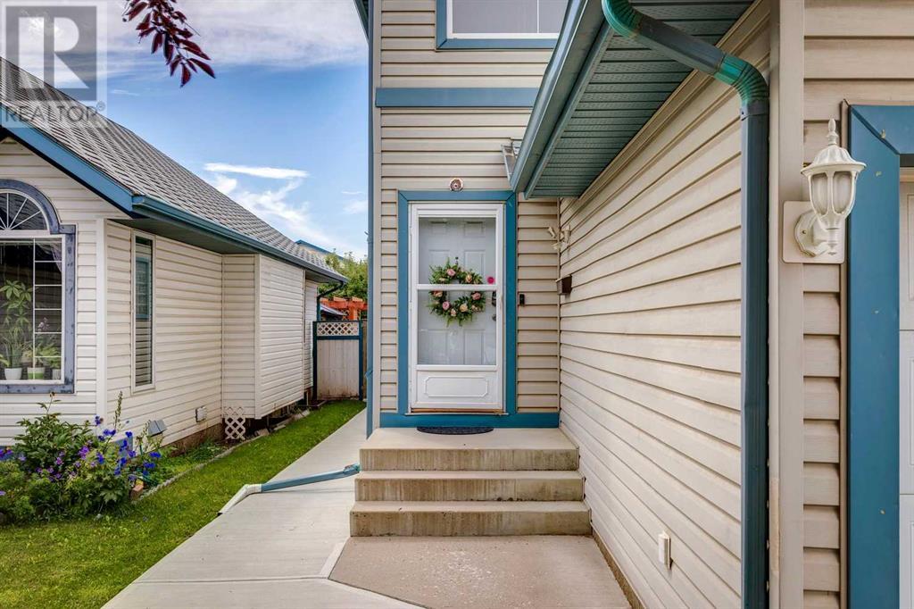 Photo 18 of 47 Erin Grove Se, Calgary AB