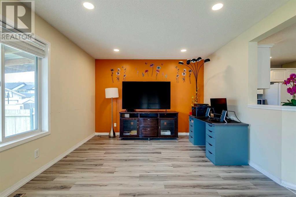 Photo 5 of 47 Erin Grove Se, Calgary AB