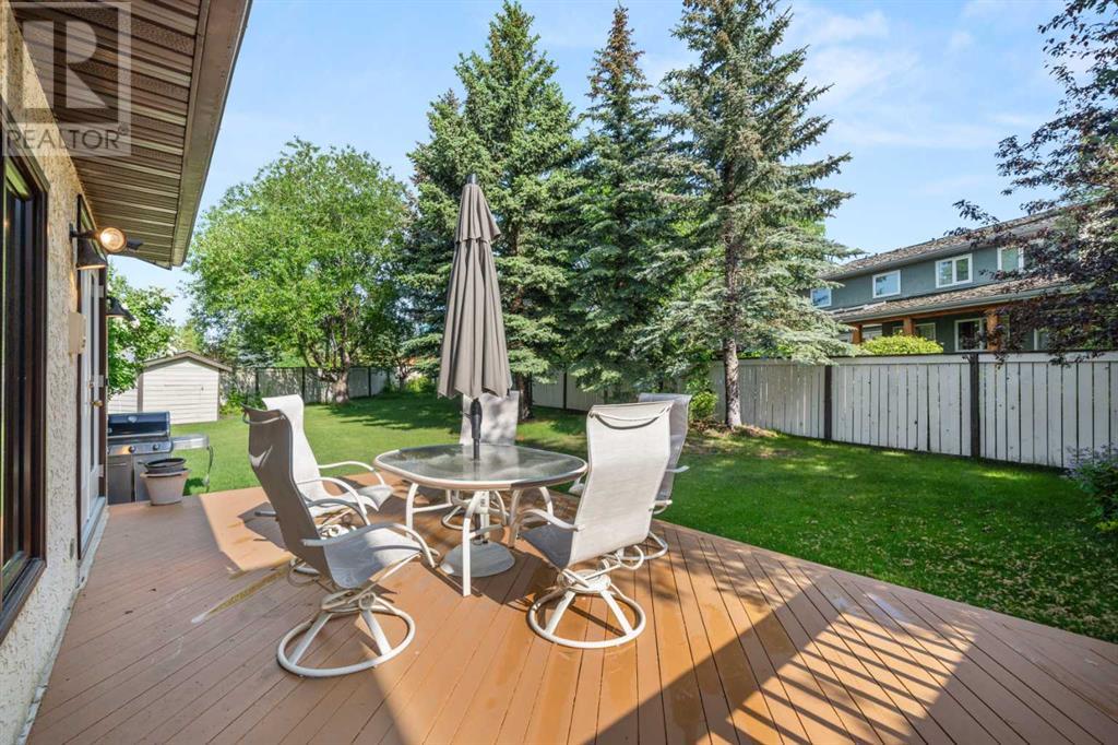 Single Family House for Sale in  Woodbriar Place SW Woodbine Calgary 