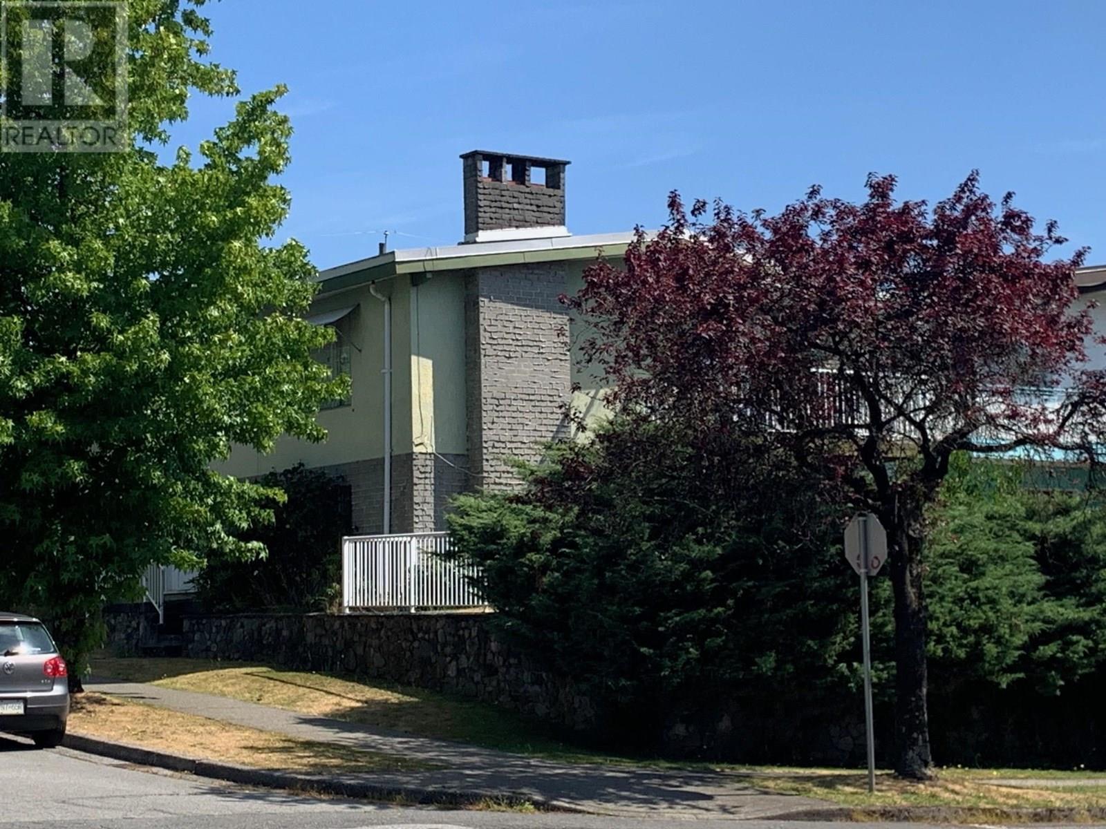 Photo 8 of 2280 Penticton Street, Vancouver BC
