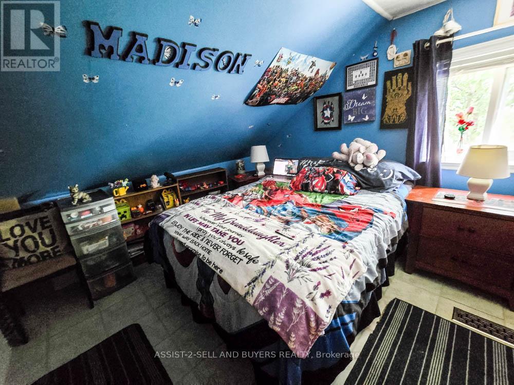 Photo 12 of 23 Monroe Avenue, Cornwall ON