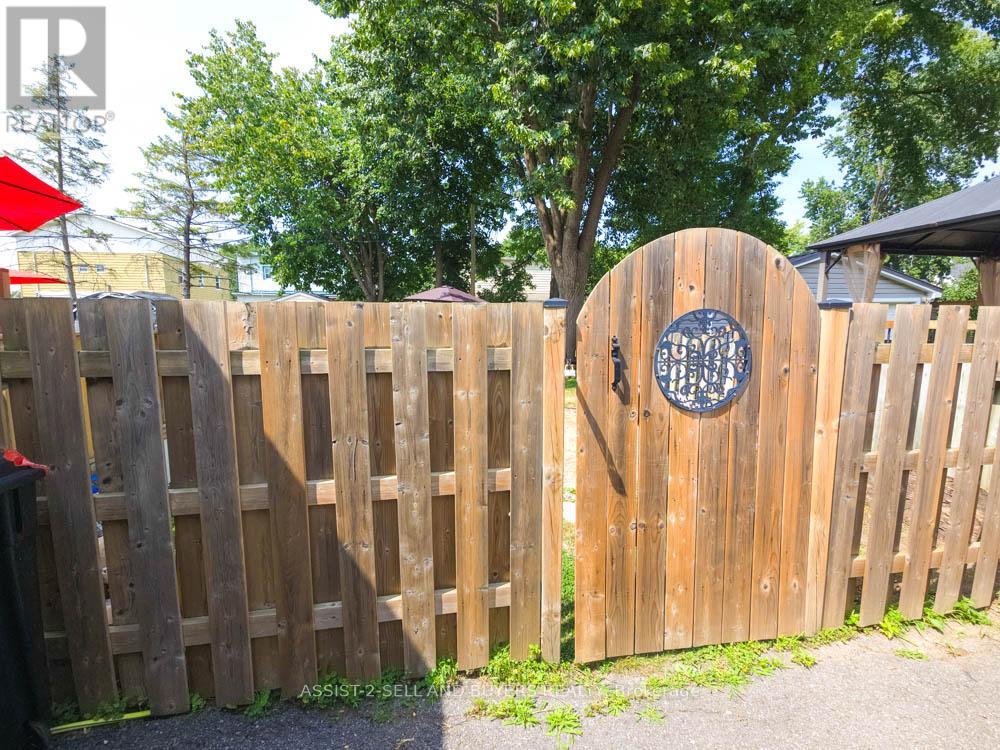 Photo 17 of 23 Monroe Avenue, Cornwall ON