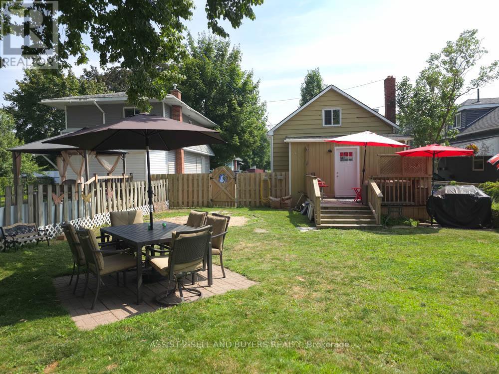 Photo 18 of 23 Monroe Avenue, Cornwall ON