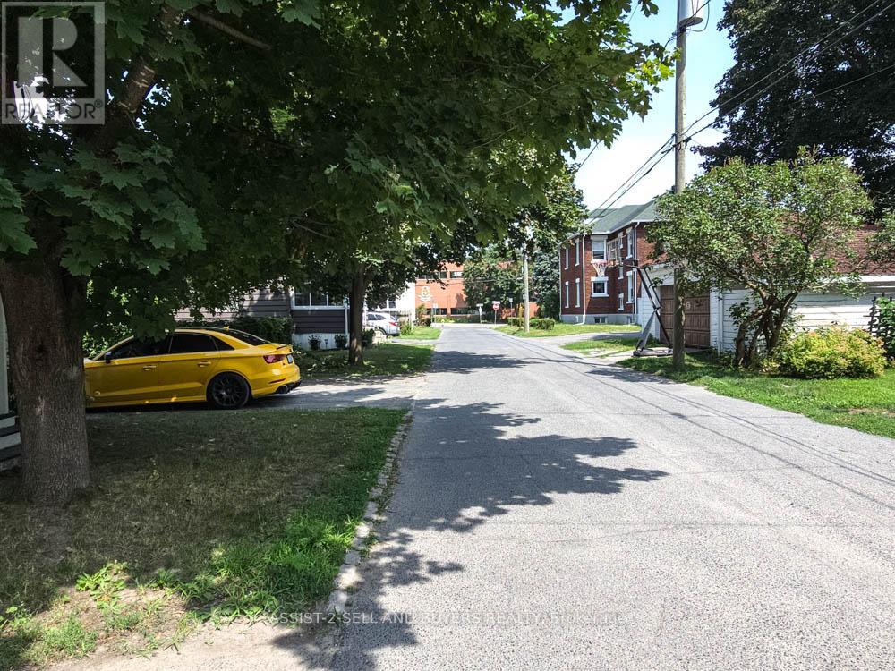 Photo 22 of 23 Monroe Avenue, Cornwall ON
