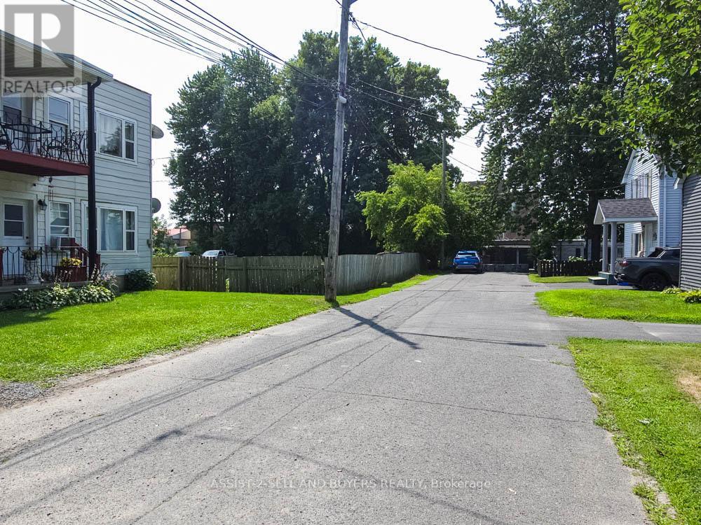 Photo 23 of 23 Monroe Avenue, Cornwall ON