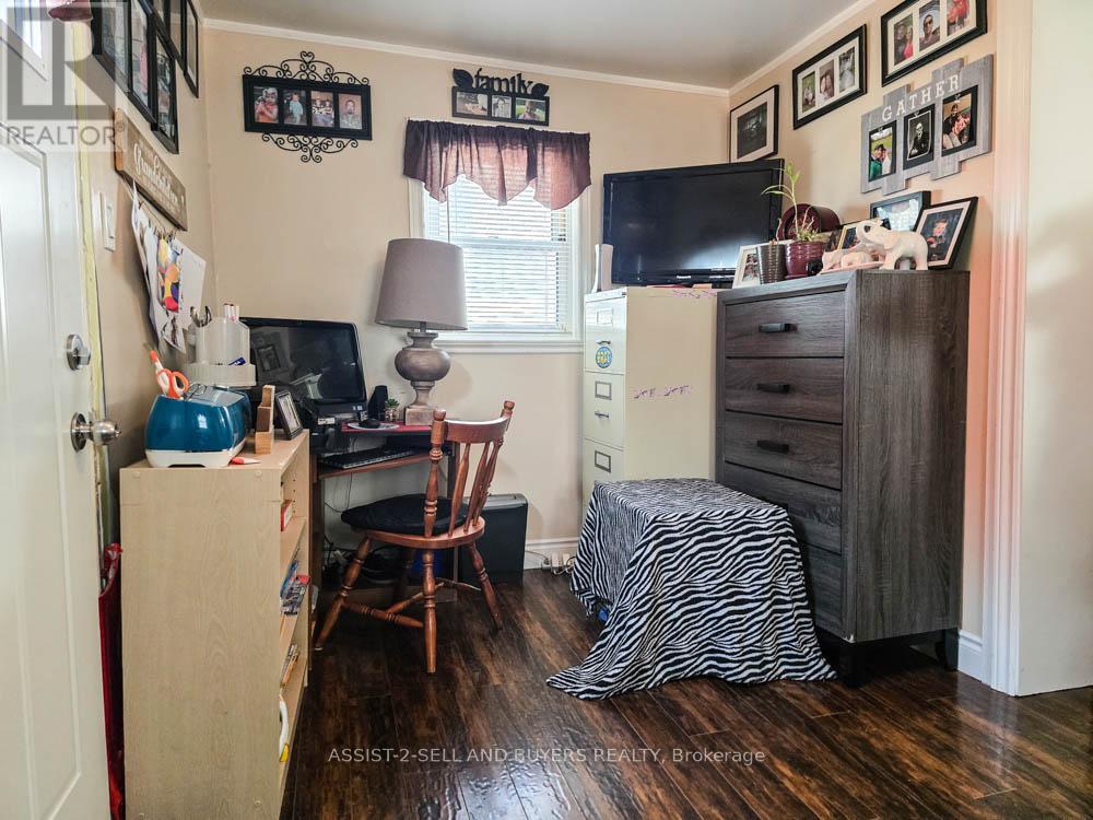 Photo 8 of 23 Monroe Avenue, Cornwall ON