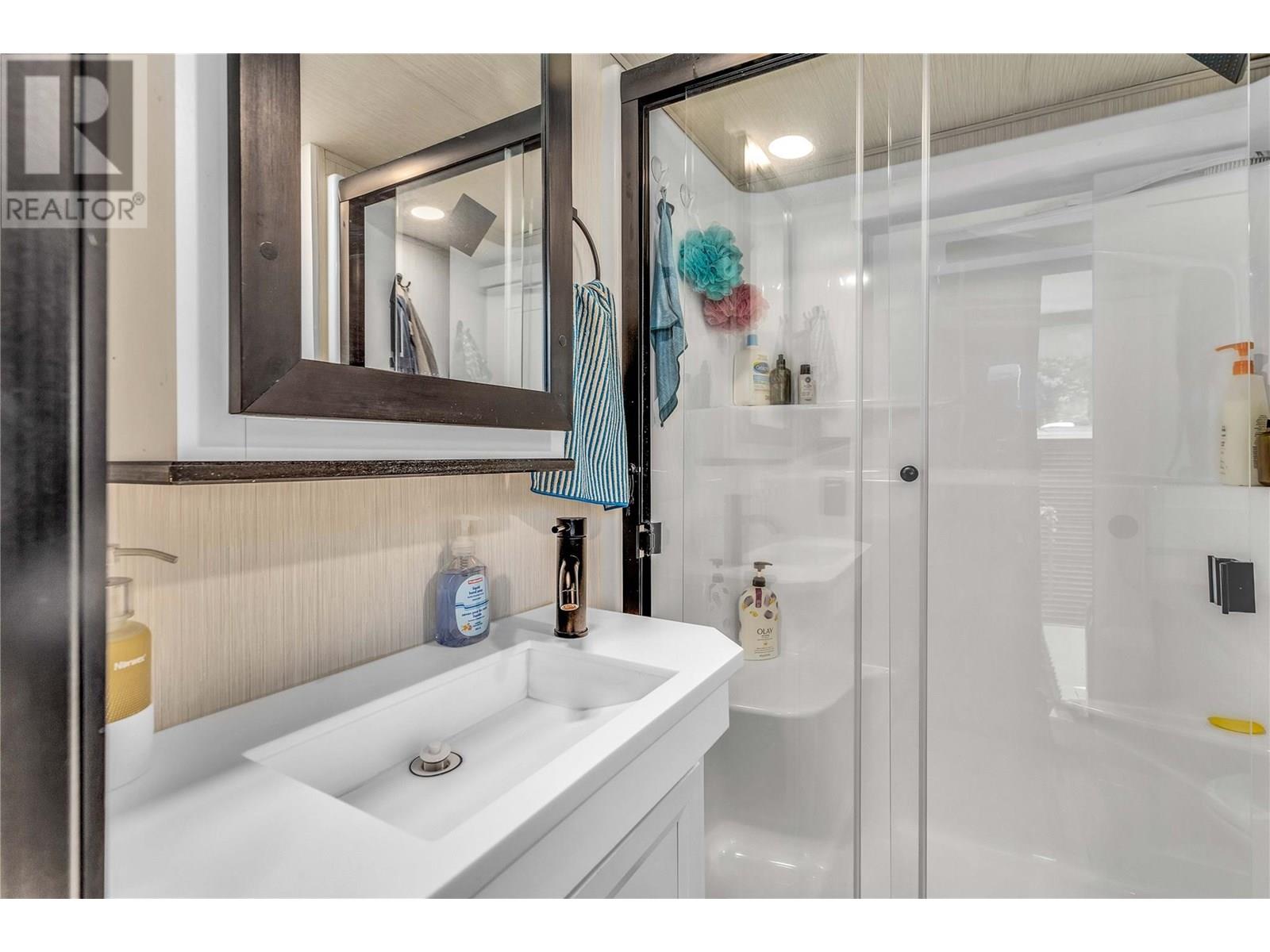 396 415 Commonwealth Road, Lake Country