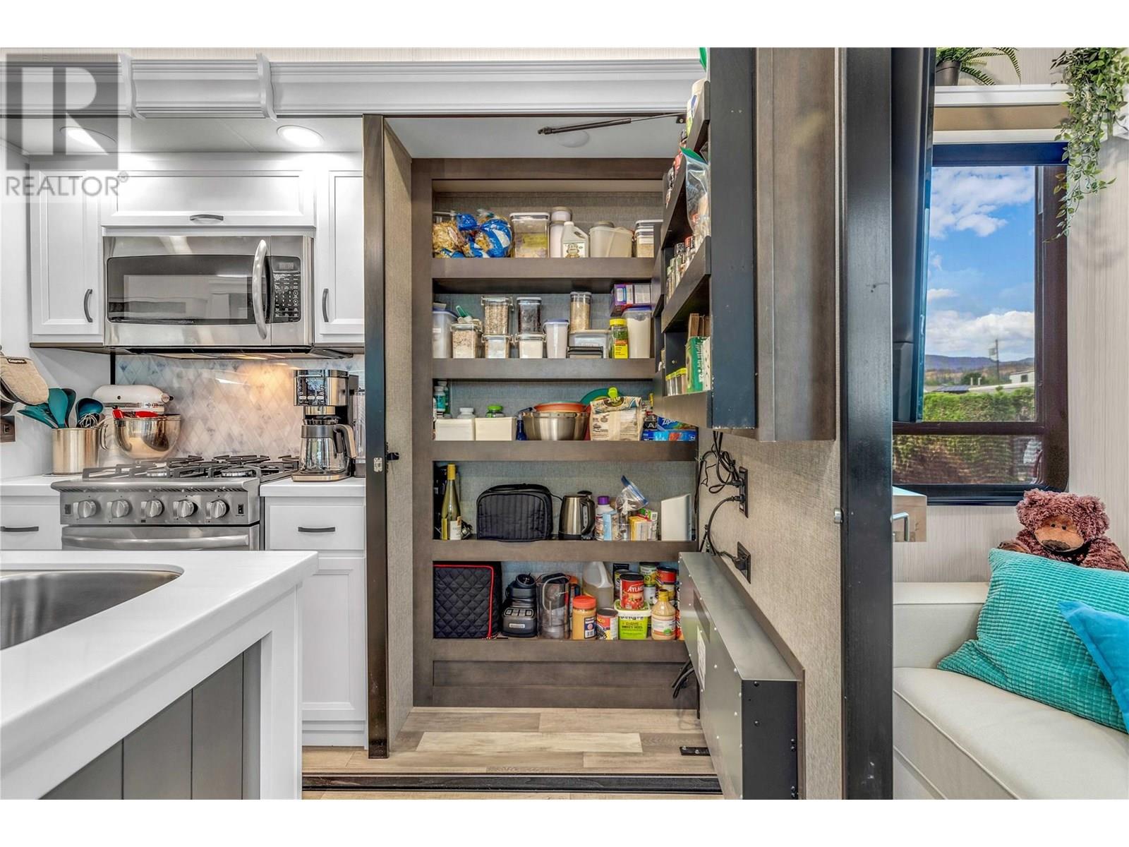 396 415 Commonwealth Road, Lake Country