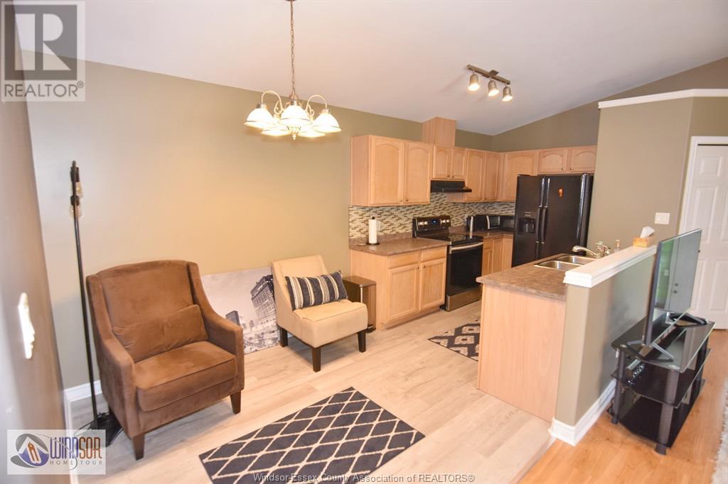 Photo 11 of 1144 Settlers, Windsor ON
