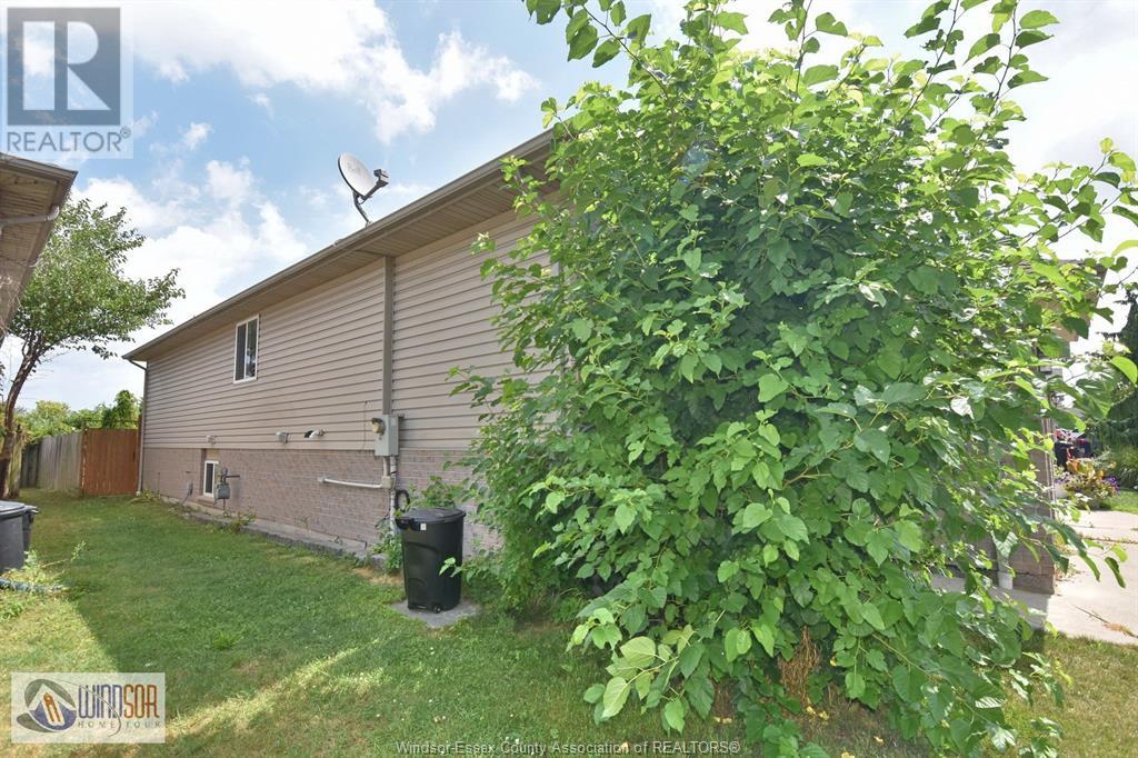 Photo 45 of 1144 Settlers, Windsor ON