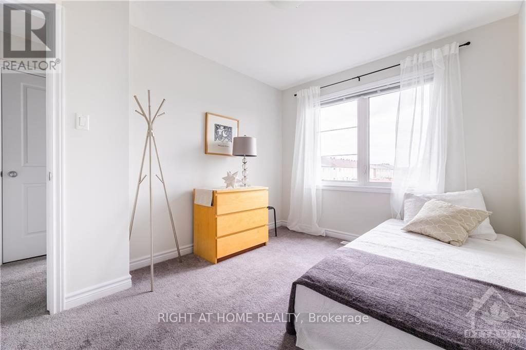 Photo 7 of 116 Vendome Street, Ottawa ON
