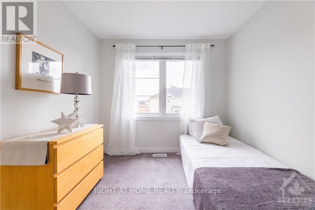 Photo 11 of 116 Vendome Street, Ottawa ON