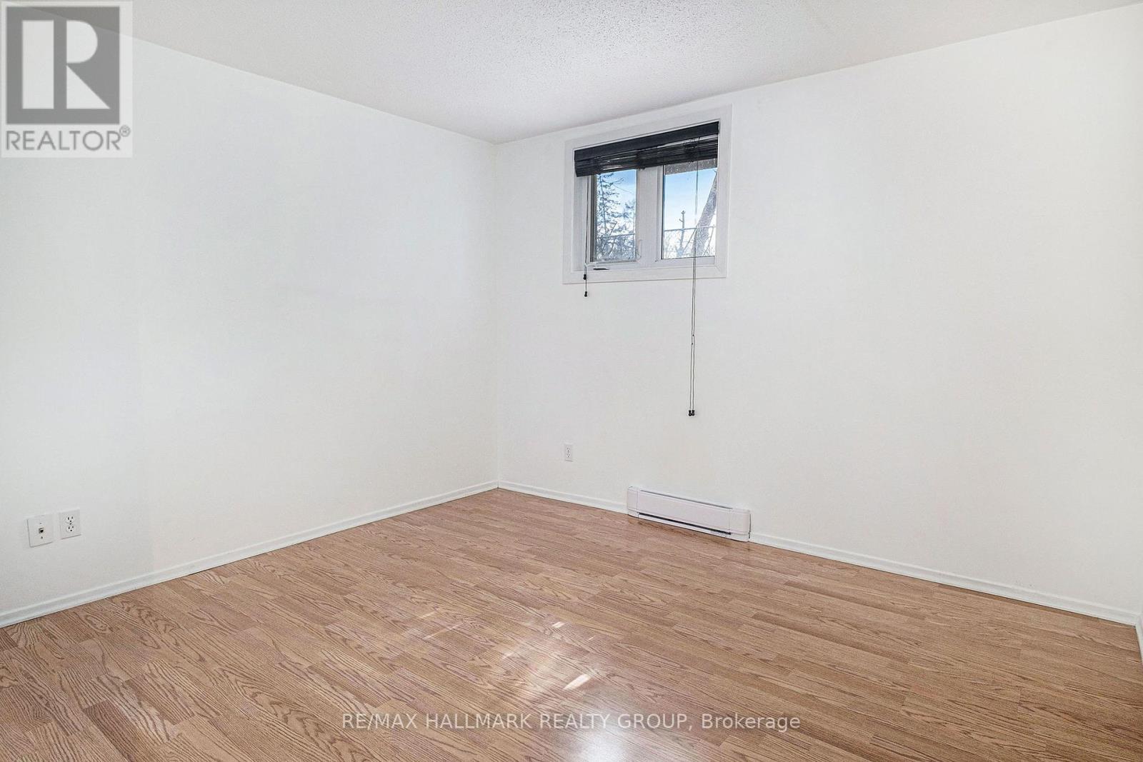 Photo 13 of 16 1204 Shillington Avenue, Ottawa ON