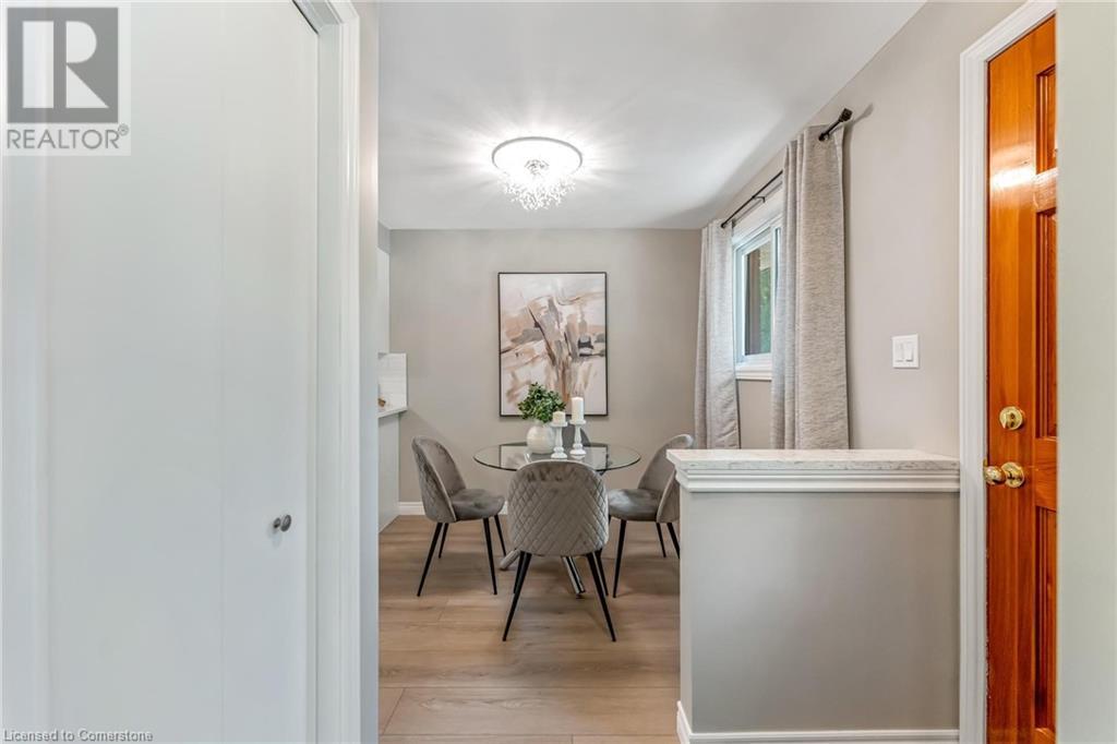 Photo 12 of 323 Hixon Road, Hamilton ON
