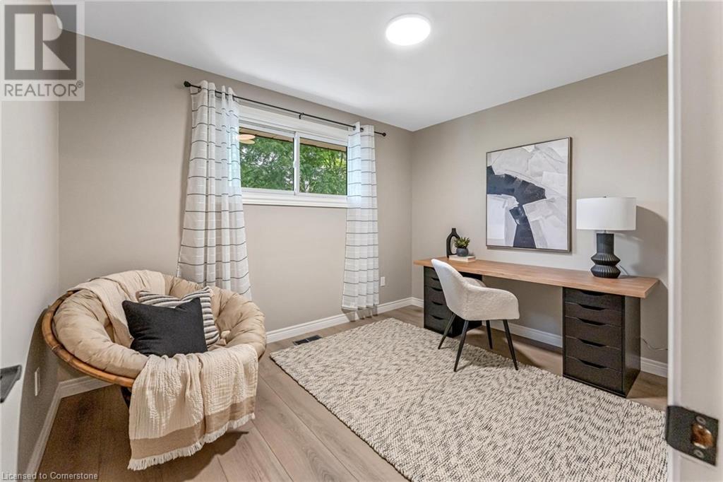 Photo 17 of 323 Hixon Road, Hamilton ON