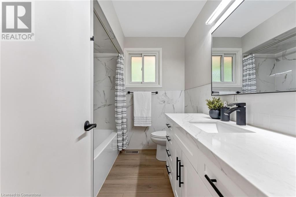 Photo 19 of 323 Hixon Road, Hamilton ON