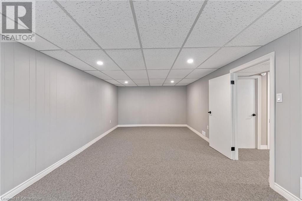 Photo 23 of 323 Hixon Road, Hamilton ON