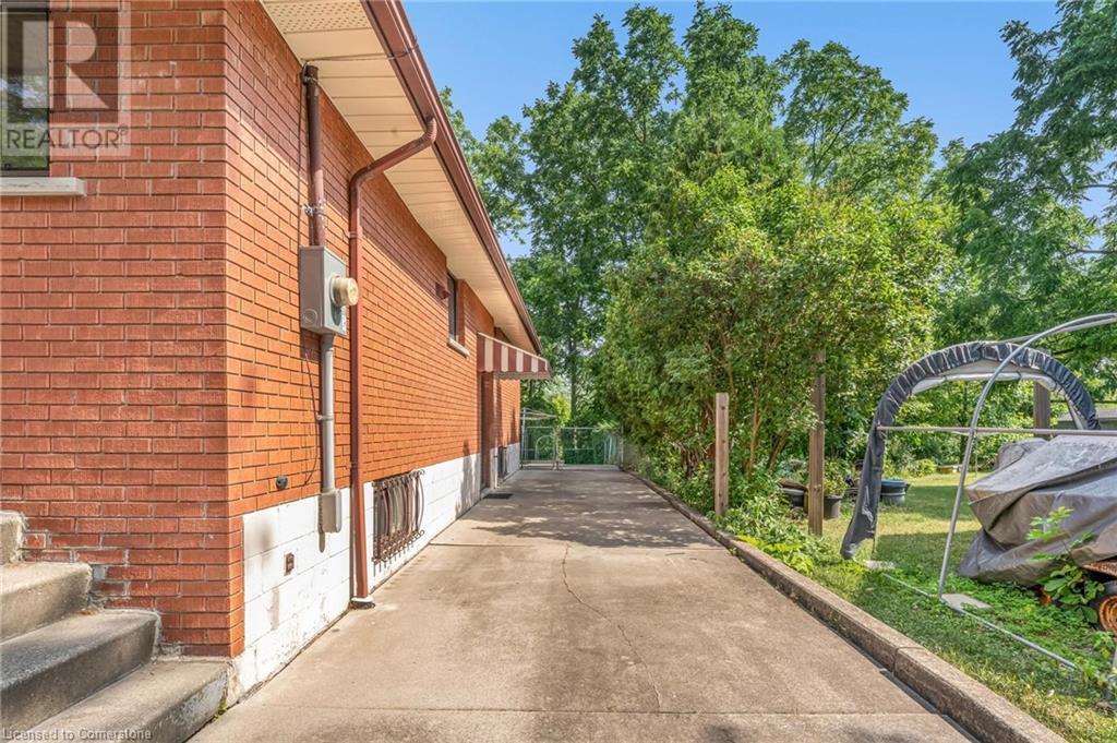 Photo 33 of 323 Hixon Road, Hamilton ON