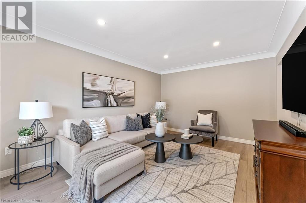 Photo 5 of 323 Hixon Road, Hamilton ON