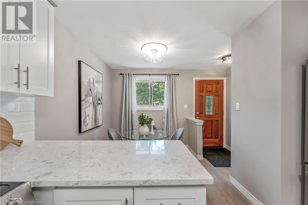 Photo 9 of 323 Hixon Road, Hamilton ON
