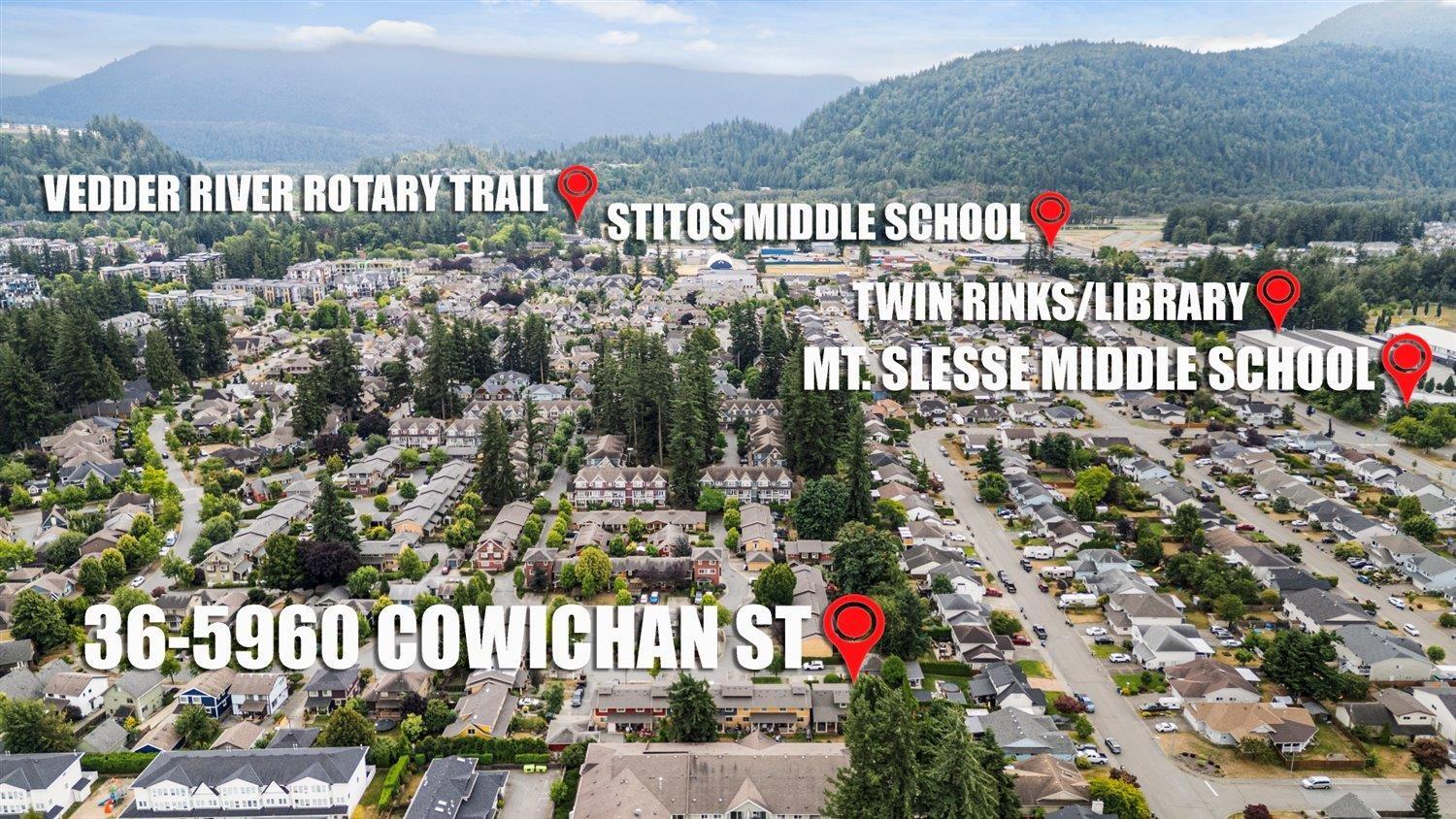 Photo 3 of 36 5960 Cowichan Street Garrison Crossing, Chilliwack BC