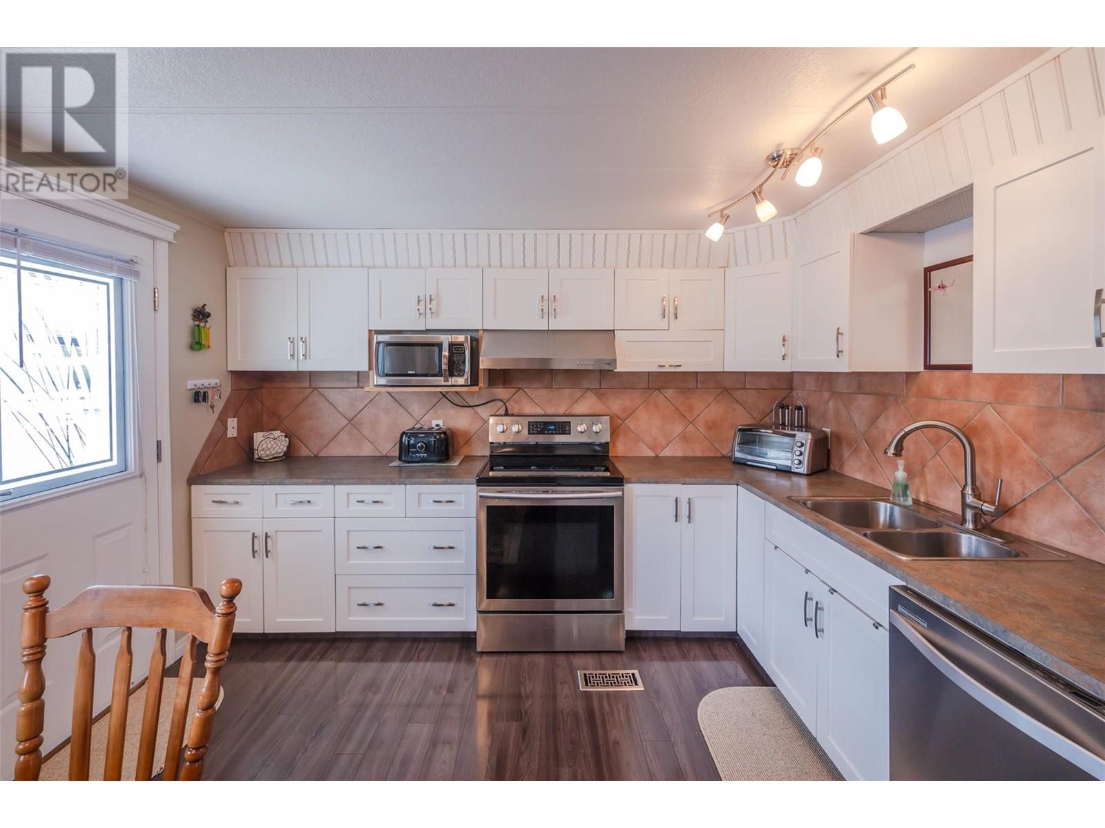 308 321 YORKTON Avenue, Penticton